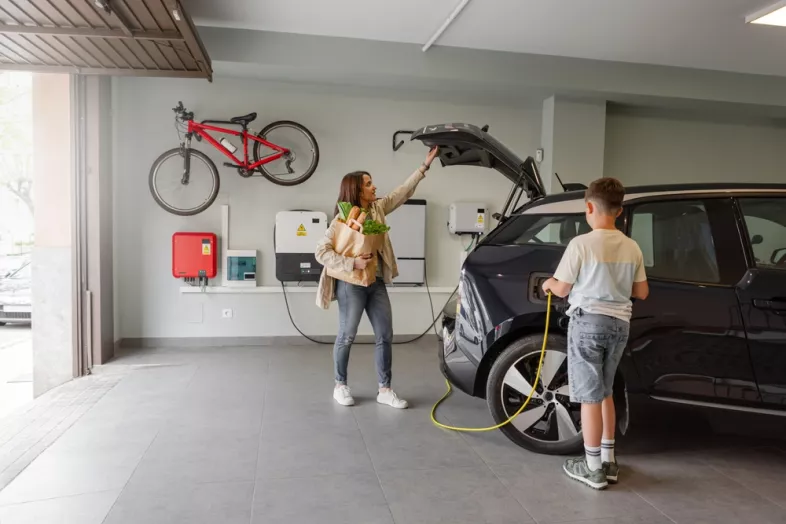 Thuisbatterij in garage